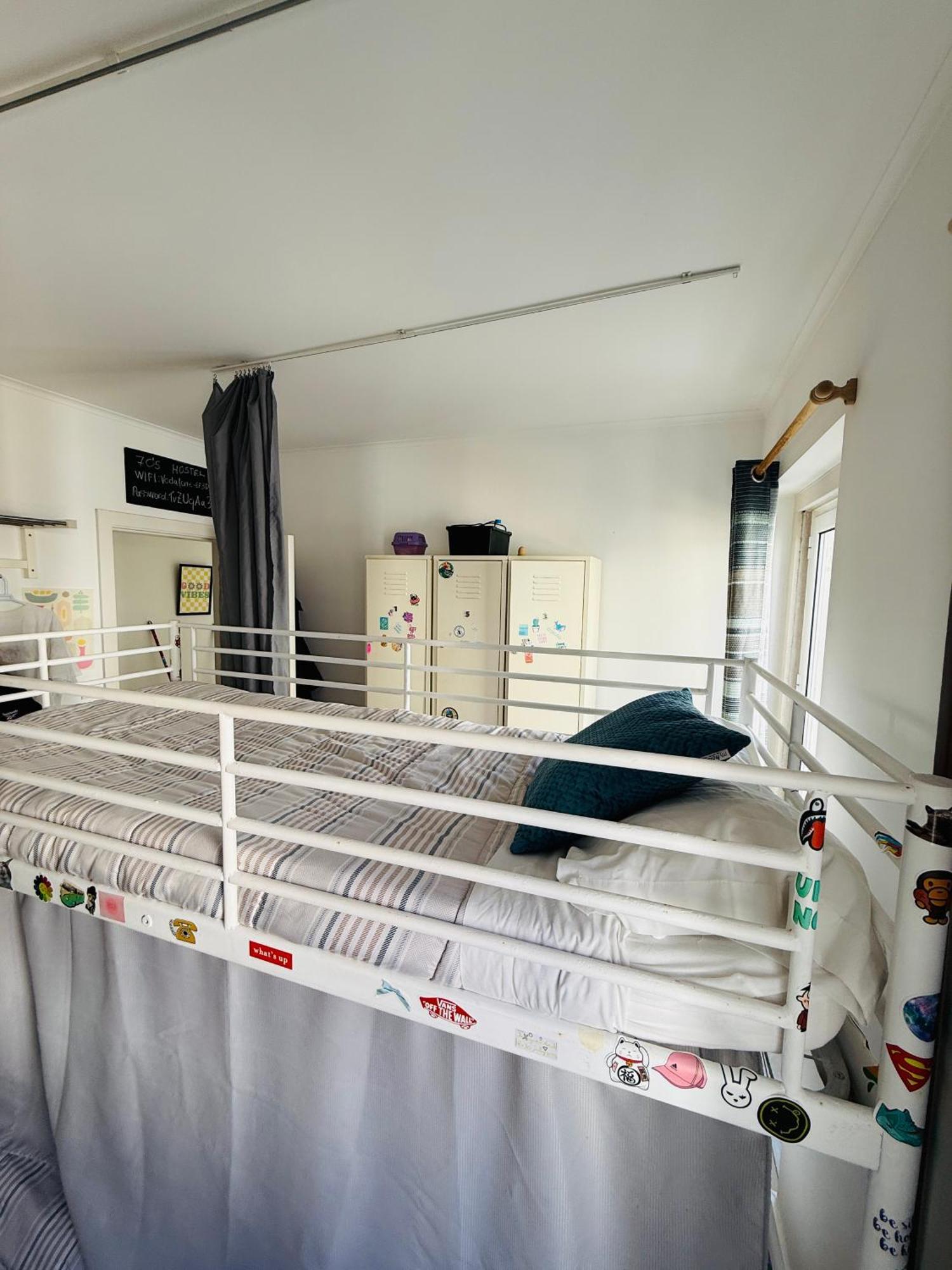 70'S Hostel Ericeira Eksteriør billede